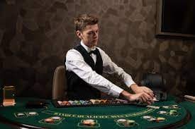 Tim dukungan responsif siap membantu masalah terkait gaming secara ramah dan profesional